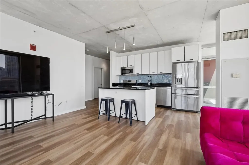 659 West Randolph Street Chicago IL 60661