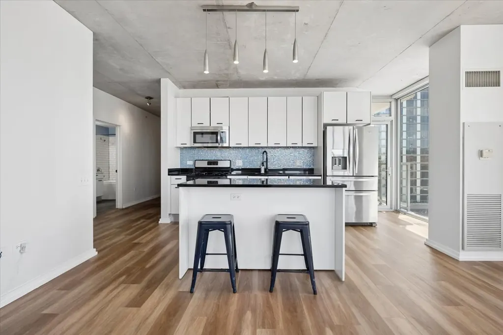 659 West Randolph Street Chicago IL 60661