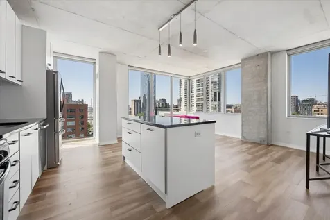 659 West Randolph Street Chicago IL 60661