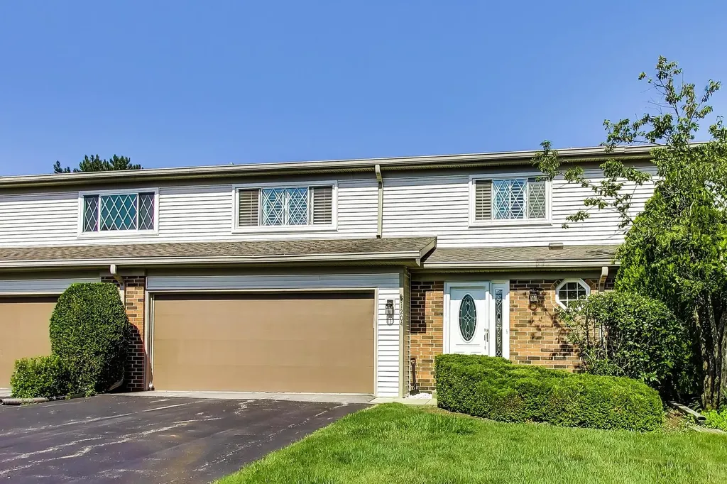 1204 Garfield Avenue Libertyville IL 60048