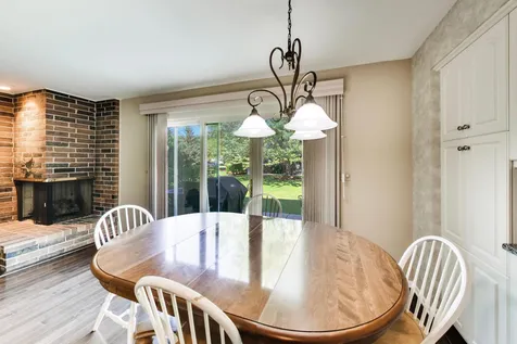 1204 Garfield Avenue Libertyville IL 60048