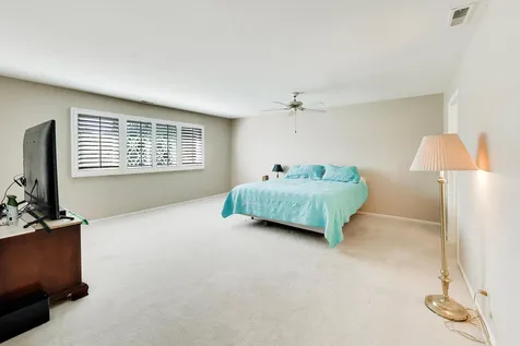 1204 Garfield Avenue Libertyville IL 60048