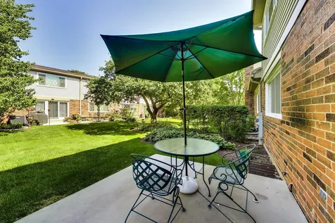 1204 Garfield Avenue Libertyville IL 60048