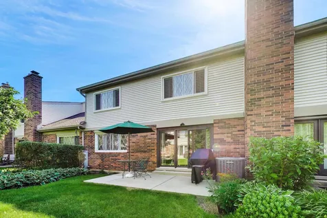1204 Garfield Avenue Libertyville IL 60048
