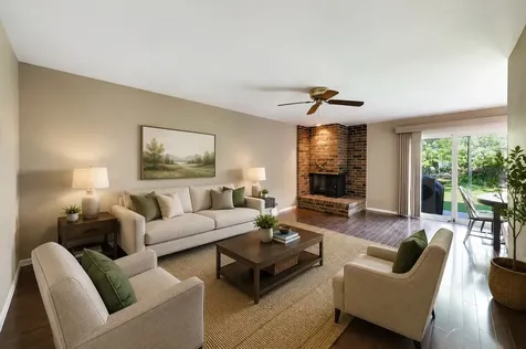 1204 Garfield Avenue Libertyville IL 60048