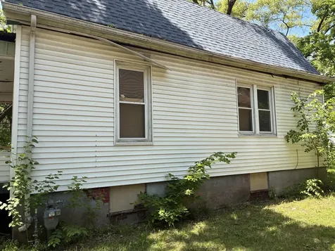 1025 West Butler Street Peoria IL 61605