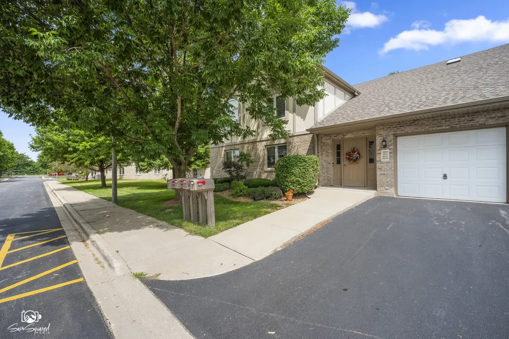 2633 Eagle Drive Joliet IL 60436