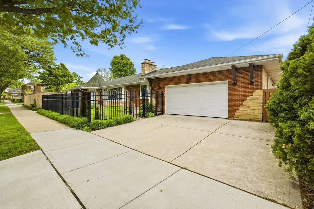 1758 North Natoma Avenue Chicago IL 60707