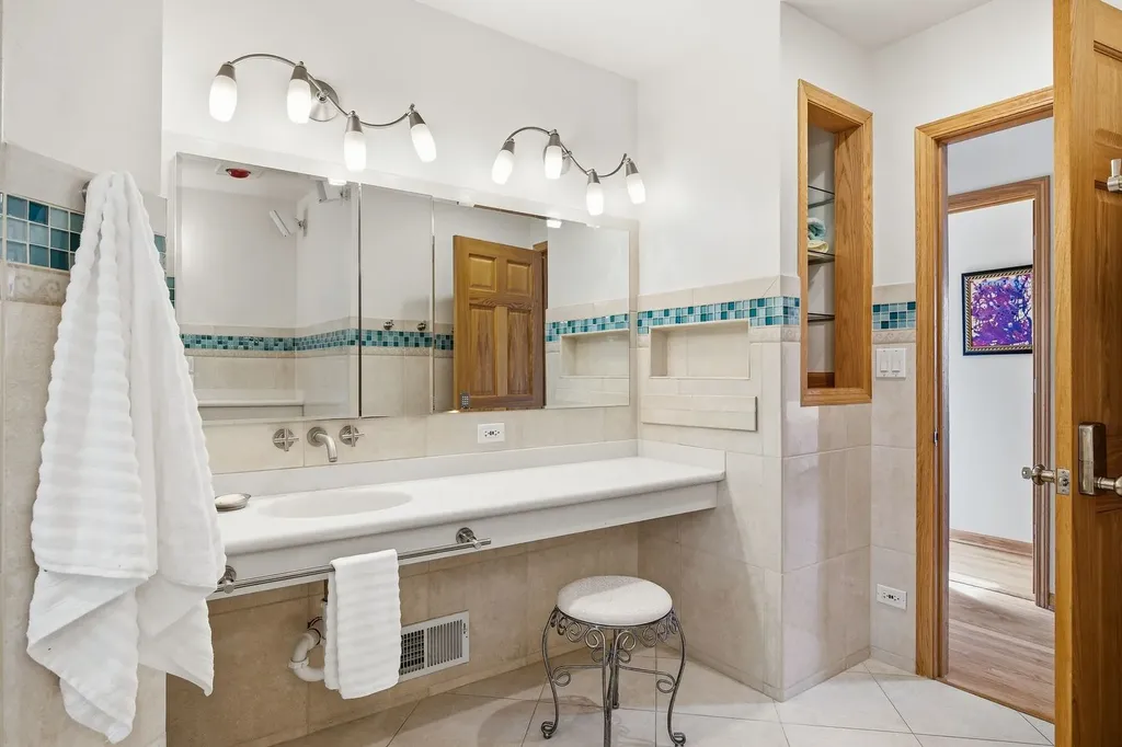 1758 North Natoma Avenue Chicago IL 60707