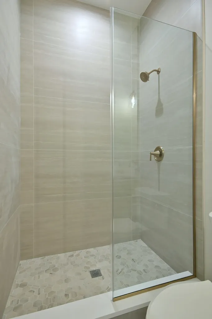456 Elm Street Elmhurst IL 60126