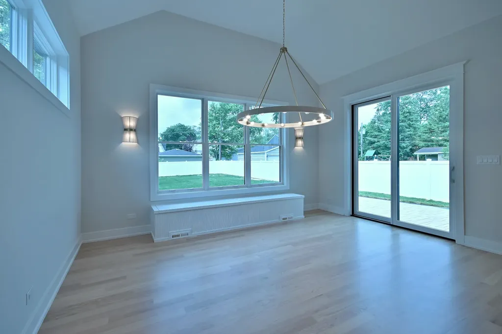 456 Elm Street Elmhurst IL 60126
