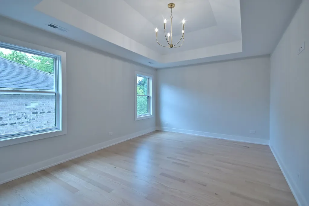 456 Elm Street Elmhurst IL 60126