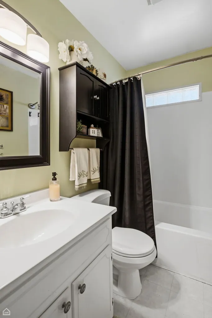 256 Mark Avenue Glendale Heights IL 60139