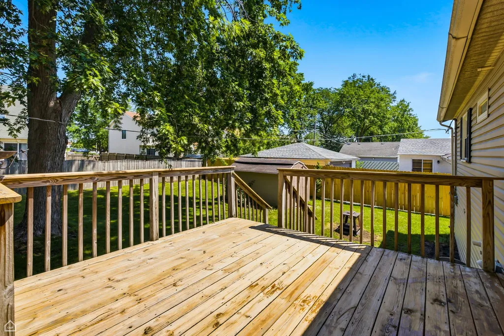 256 Mark Avenue Glendale Heights IL 60139