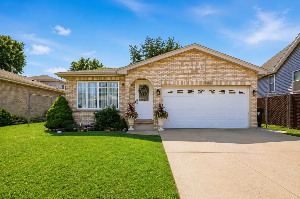 7516 Odell Avenue Bridgeview IL 60455