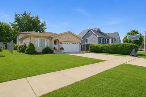 7516 Odell Avenue Bridgeview IL 60455