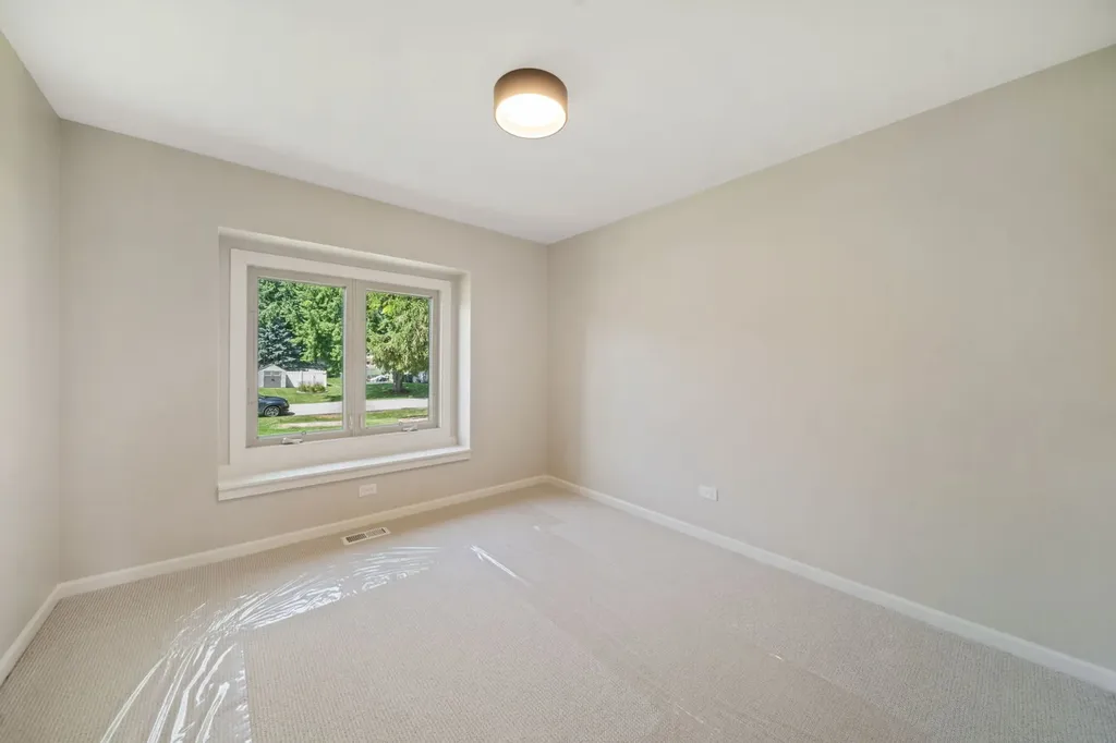 11S475 Walter Lane Naperville IL 60564