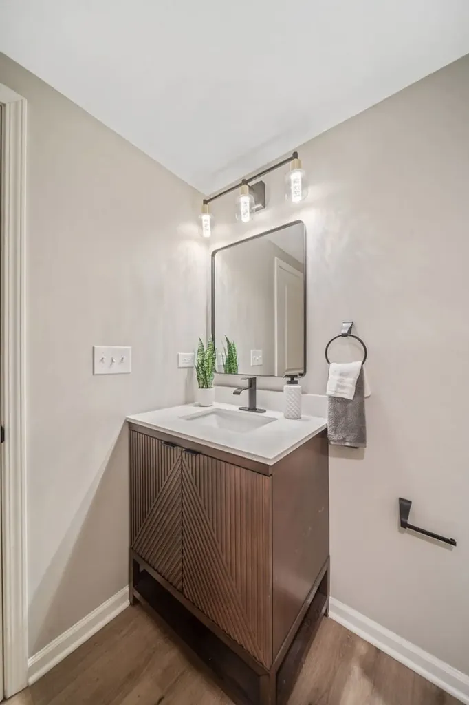 11S475 Walter Lane Naperville IL 60564