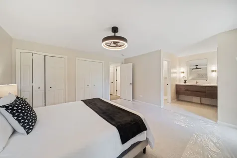 11S475 Walter Lane Naperville IL 60564