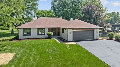 11S475 Walter Lane Naperville IL 60564