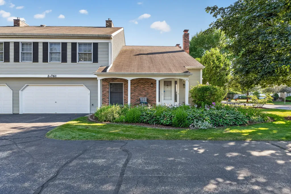 2s761 Grove Lane Warrenville IL 60555