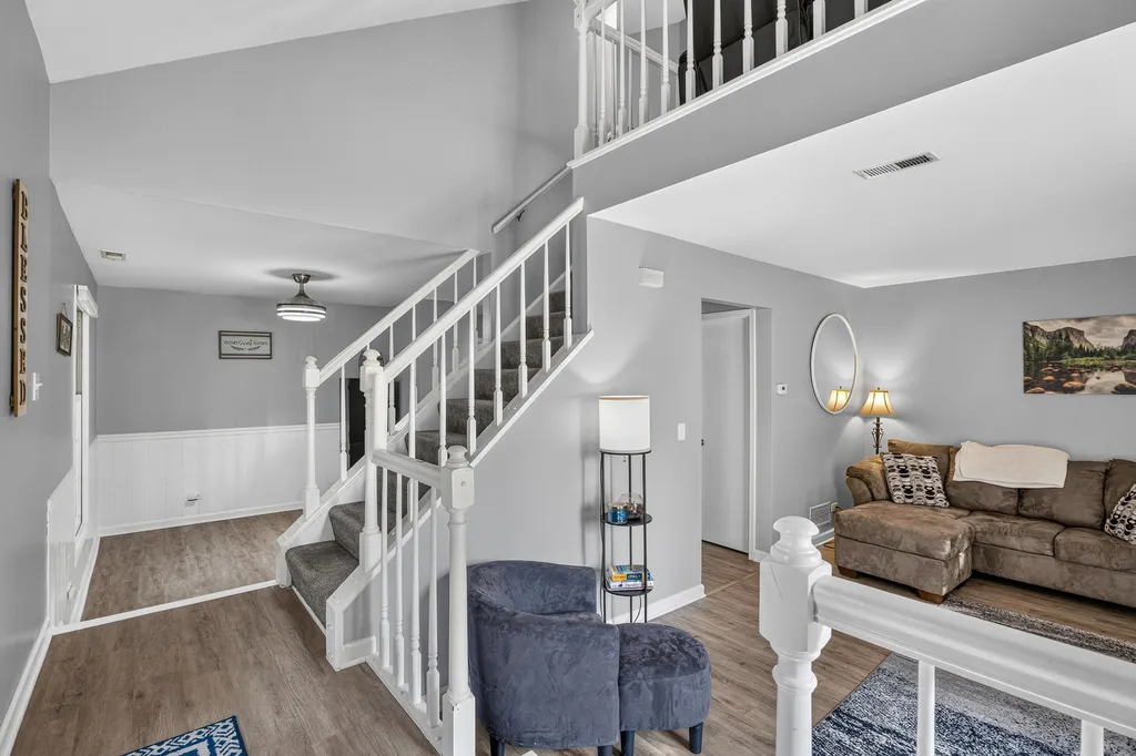 2s761 Grove Lane Warrenville IL 60555