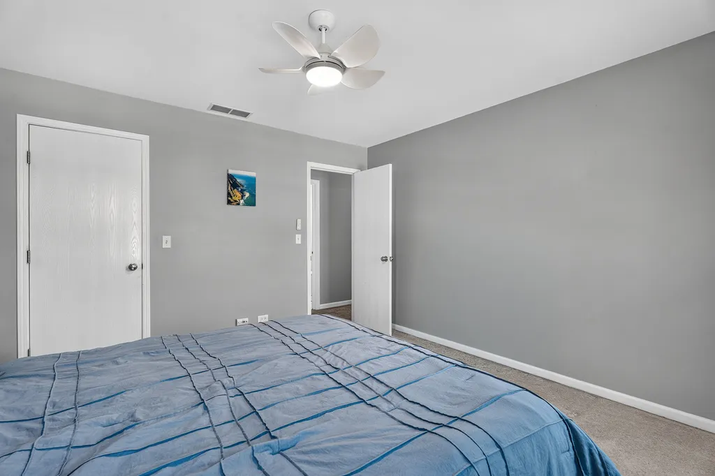 2s761 Grove Lane Warrenville IL 60555