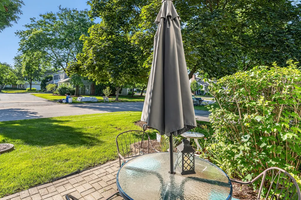 2s761 Grove Lane Warrenville IL 60555