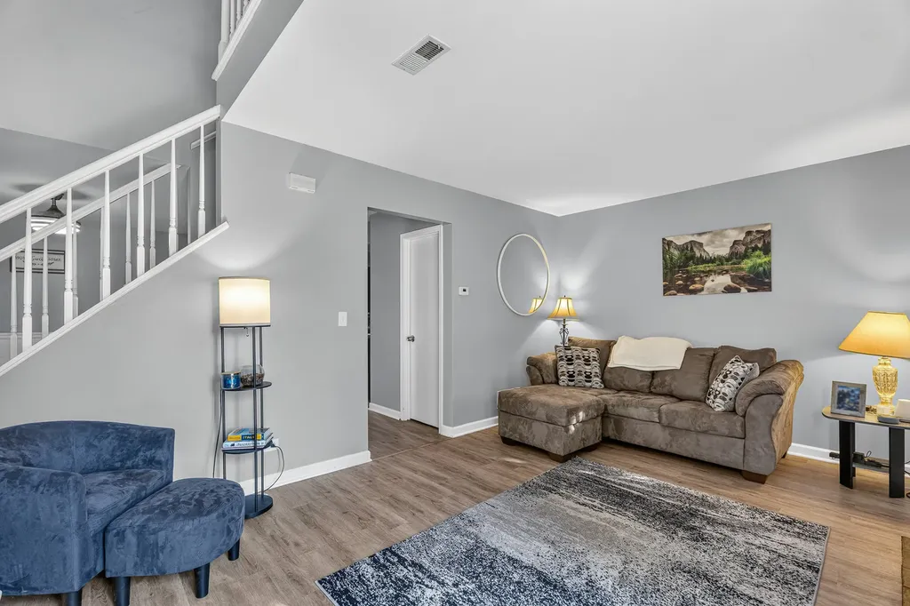 2s761 Grove Lane Warrenville IL 60555