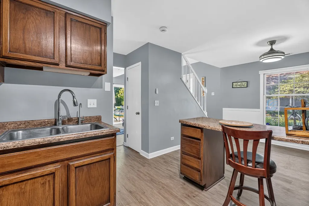 2s761 Grove Lane Warrenville IL 60555