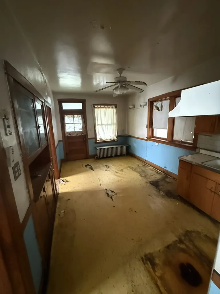 4027 South Maplewood Avenue Chicago IL 60632