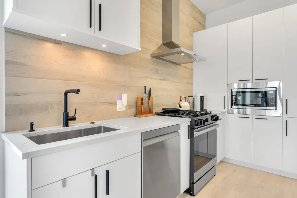 2135 West Cermak Road Chicago IL 60608