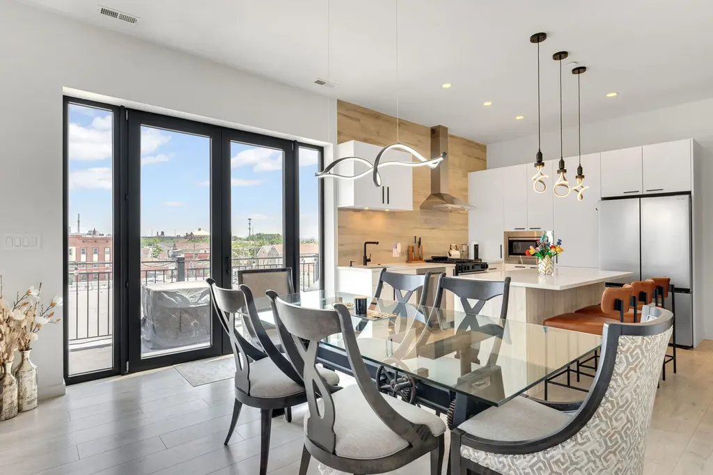 2135 West Cermak Road Chicago IL 60608
