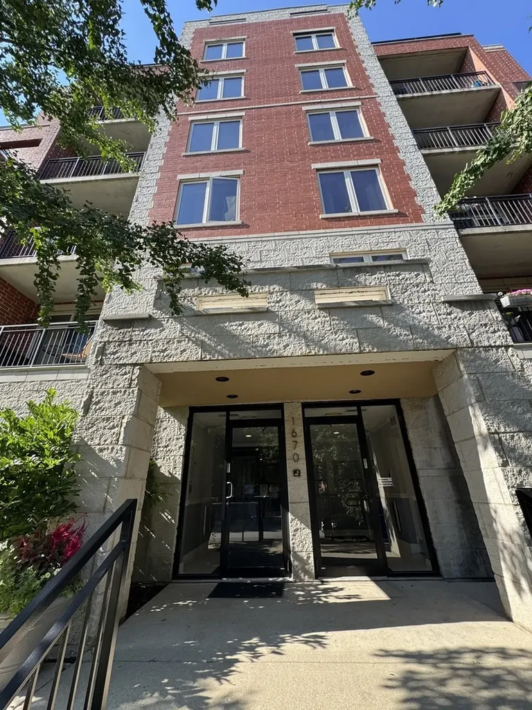 1670 Mill Street Des Plaines IL 60016