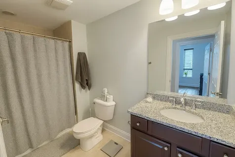 1670 Mill Street Des Plaines IL 60016