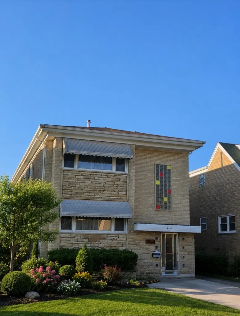 6114 West Leland Avenue Chicago IL 60630
