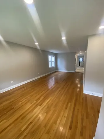 6114 West Leland Avenue Chicago IL 60630