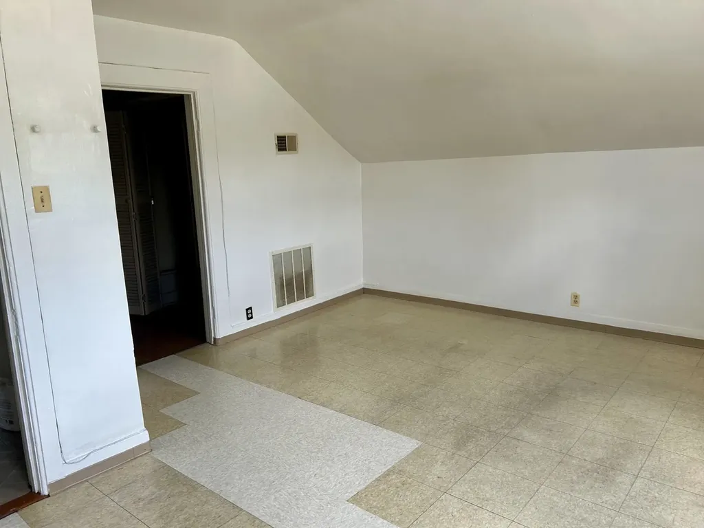 2848 East 79th Street Chicago IL 60649