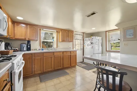 642 Wellington Avenue Elgin IL 60120