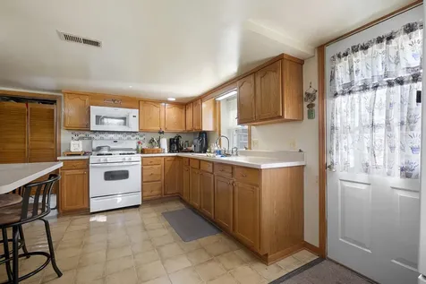 642 Wellington Avenue Elgin IL 60120
