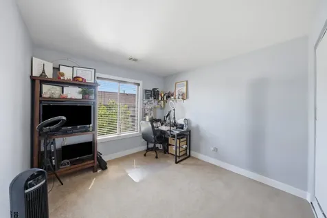 831 East Carriage Lane Palatine IL 60074