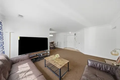 831 East Carriage Lane Palatine IL 60074