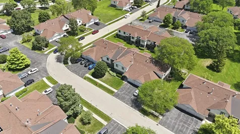 831 East Carriage Lane Palatine IL 60074