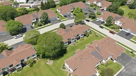 831 East Carriage Lane Palatine IL 60074