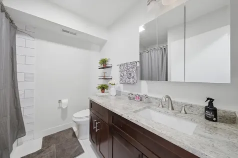 831 East Carriage Lane Palatine IL 60074