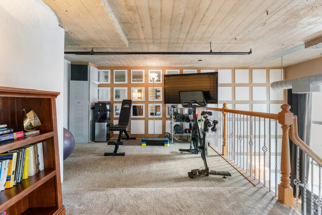 758 North Larrabee Street Chicago IL 60654