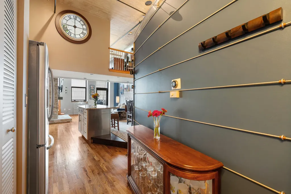 758 North Larrabee Street Chicago IL 60654