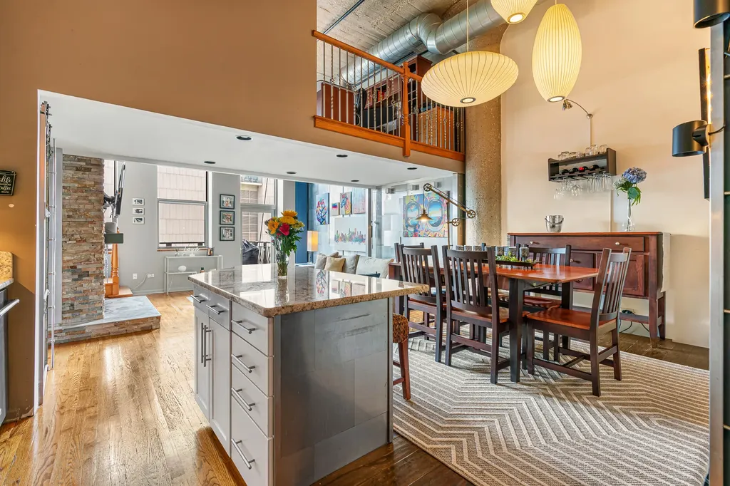 758 North Larrabee Street Chicago IL 60654
