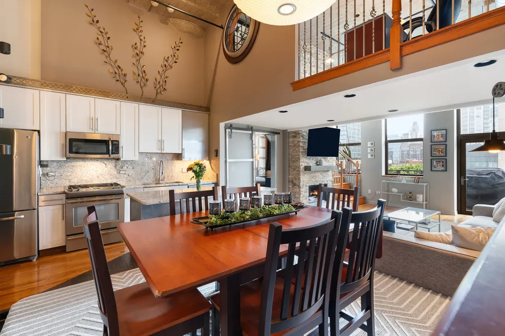 758 North Larrabee Street Chicago IL 60654
