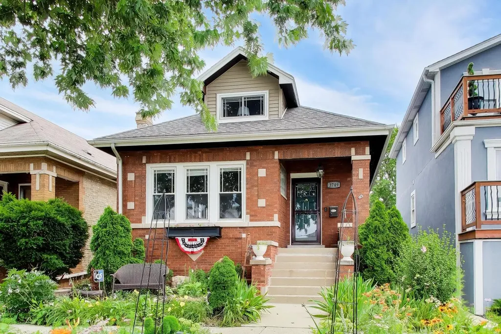 3749 North Nora Avenue Chicago IL 60634
